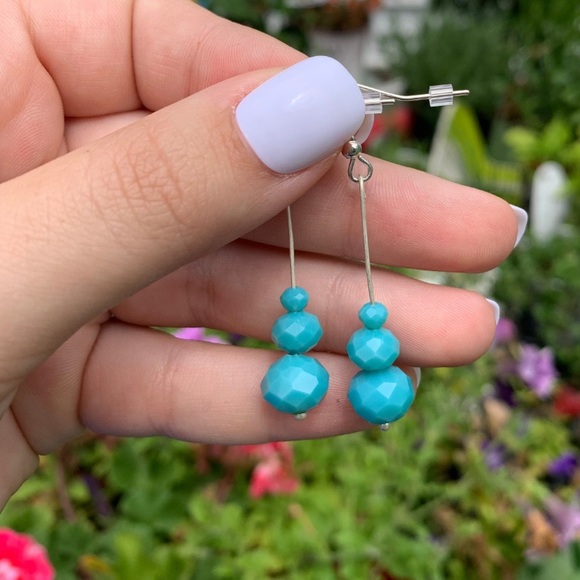 NWOT aqua blue crystal silver fish hook wire drop earrings. - Picture 3 of 3